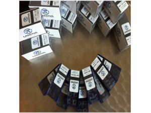 Lamina indexable carbide turning tooling